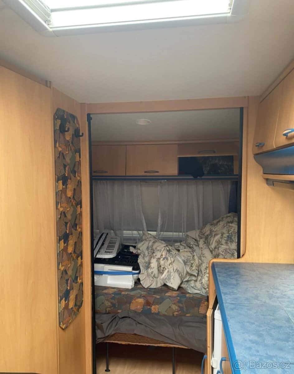 Karavan Hobby De luxe 4