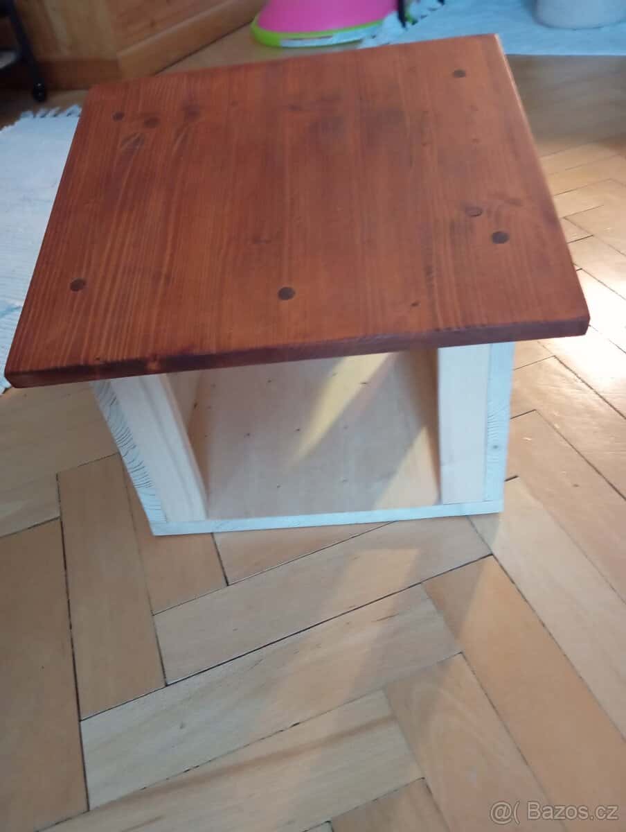 Dřevěná boudička 4