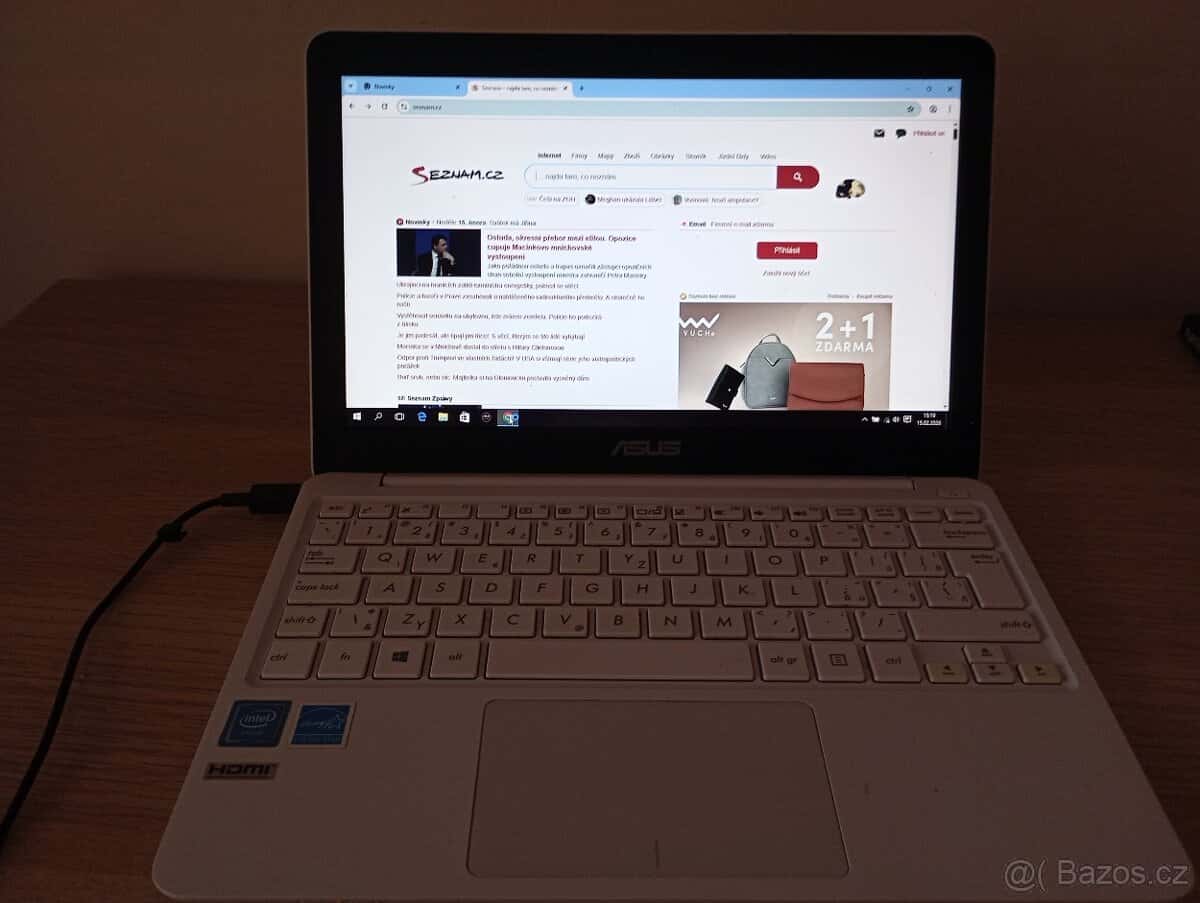 Starý ntb Asus E200HA 7