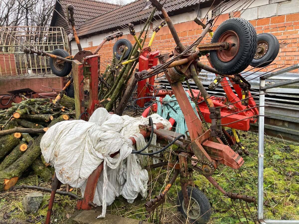 Prodám obraceč sena 1