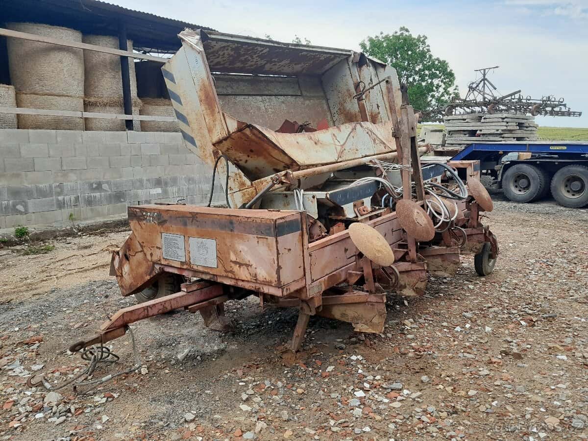 Sazeč brambor Mars 1