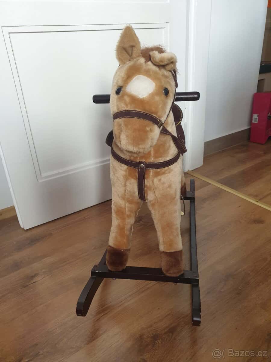 Houpací kůň 2