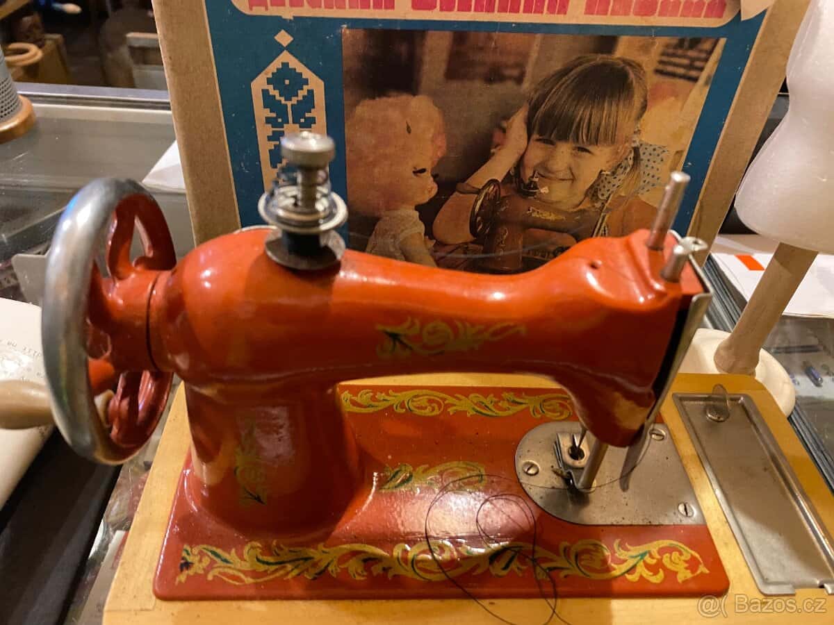 Dětský šicí stroj 1