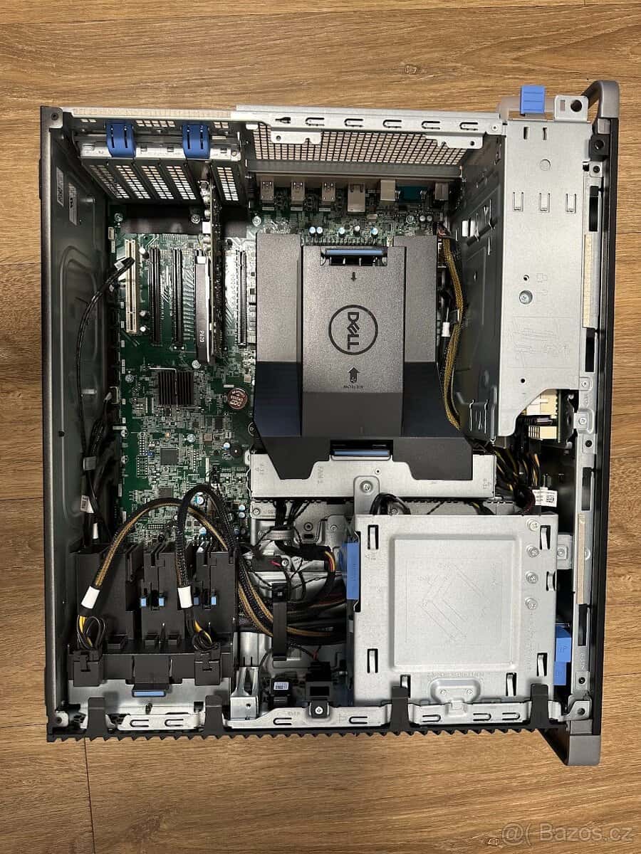 Dell Precision 5820 Tower 3