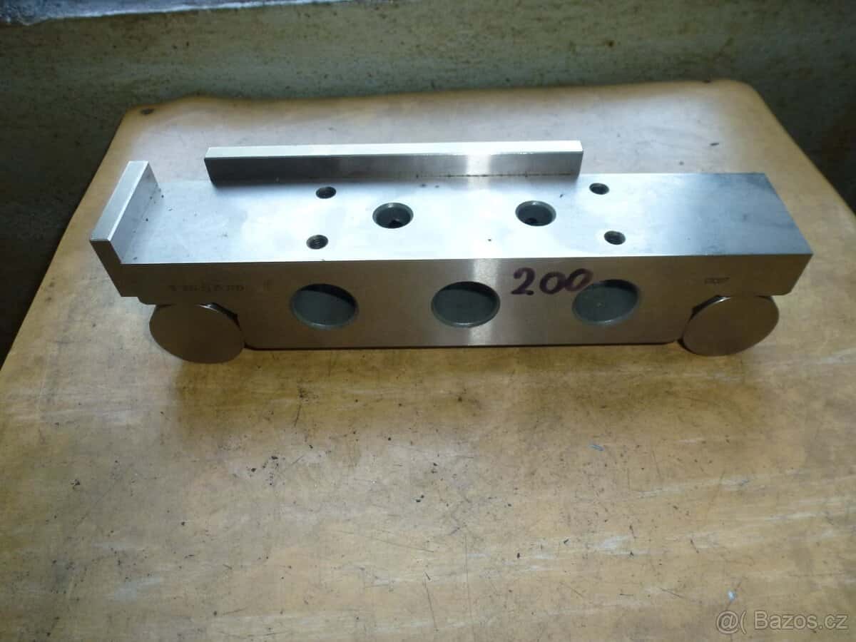 sinusové pravítko 9