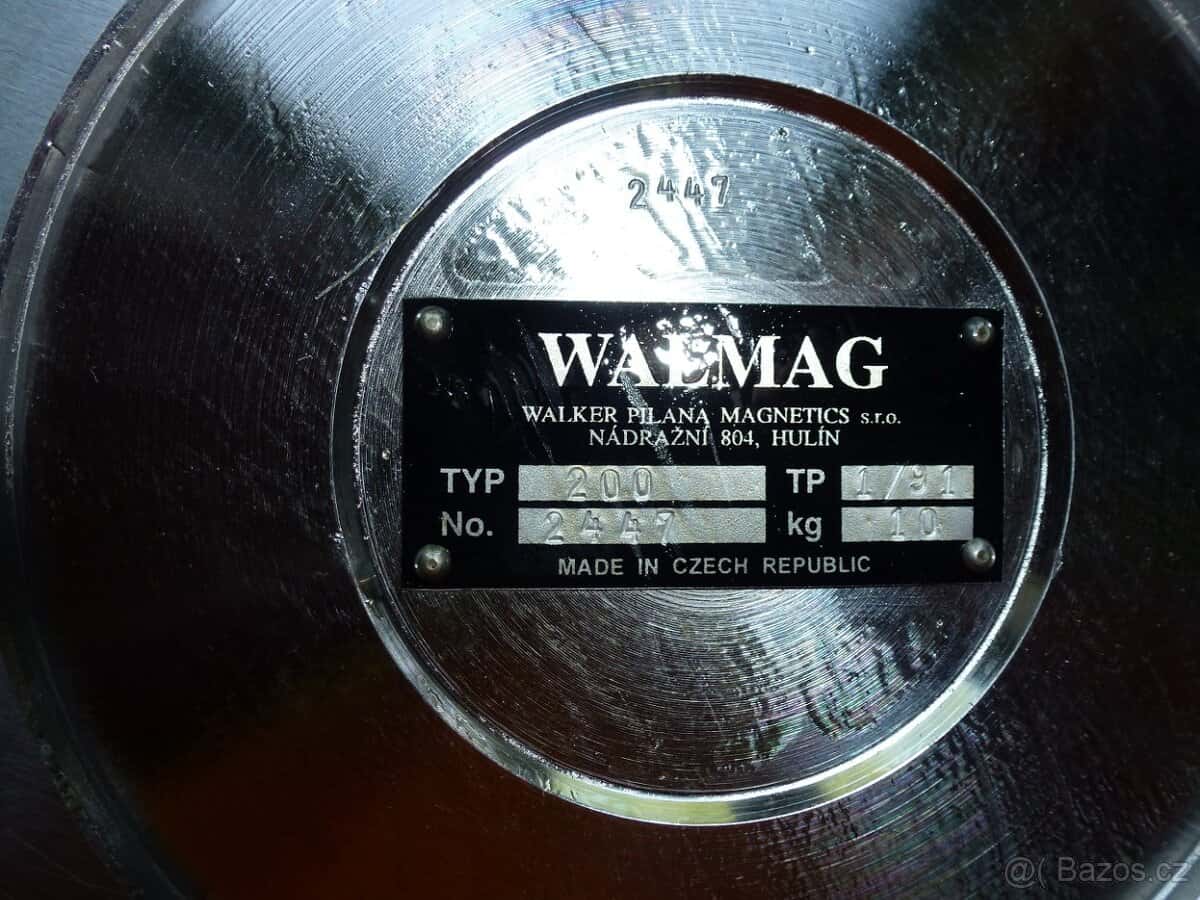 permanentní magnet 4