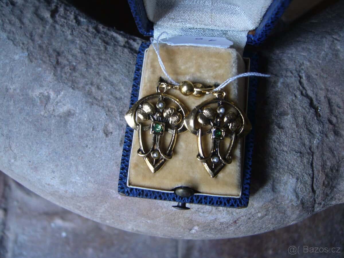 SECESNÍ NÁUŠNICE 4