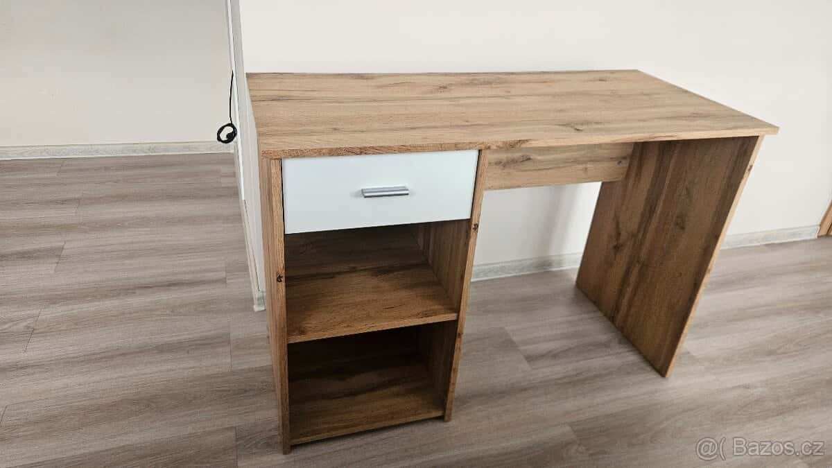 Psací stůl 1