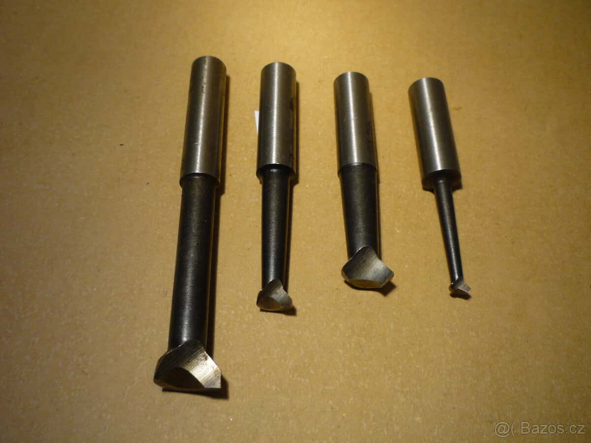 Vyvrtávací nůž 2