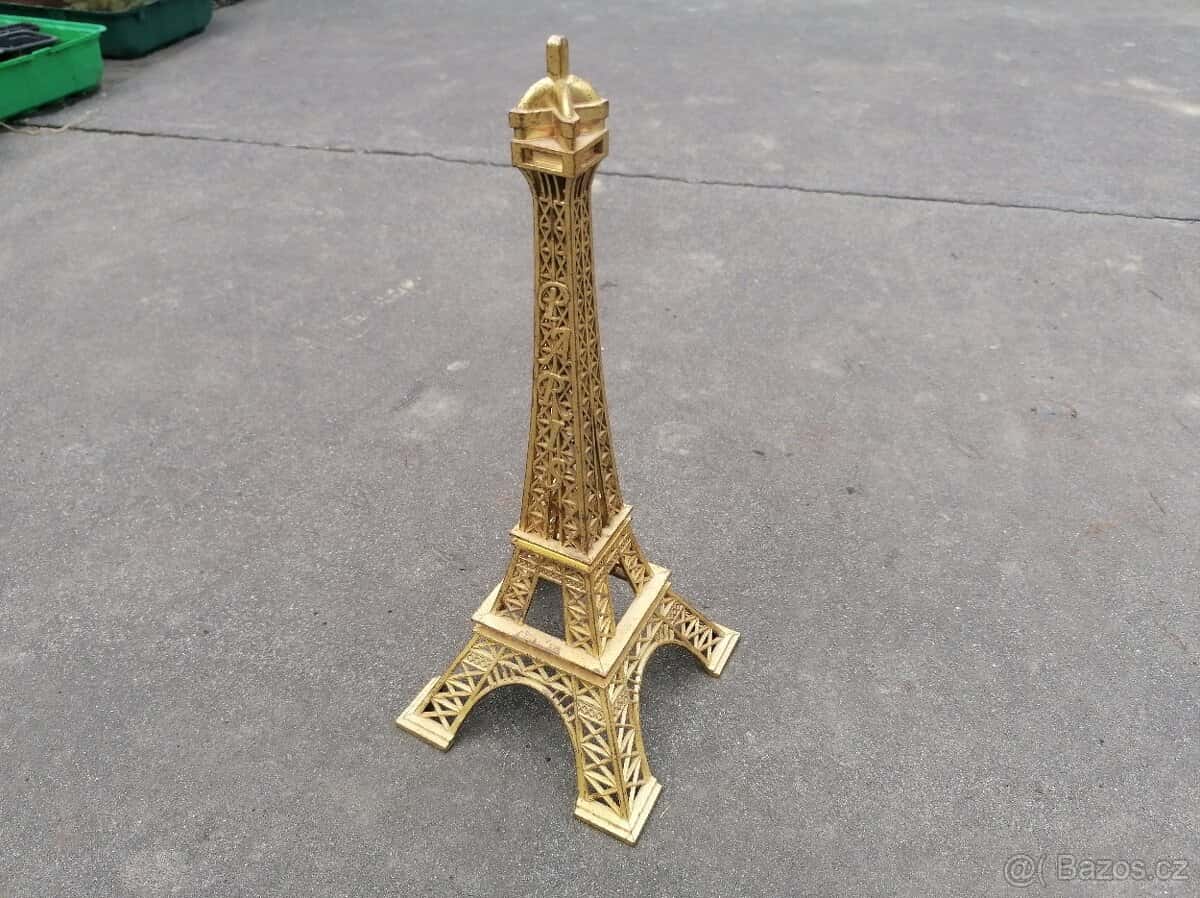 Predám Eiffelova veža 1
