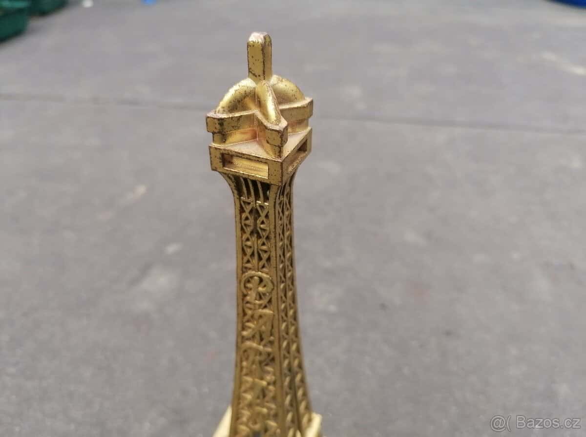 Predám Eiffelova veža 2