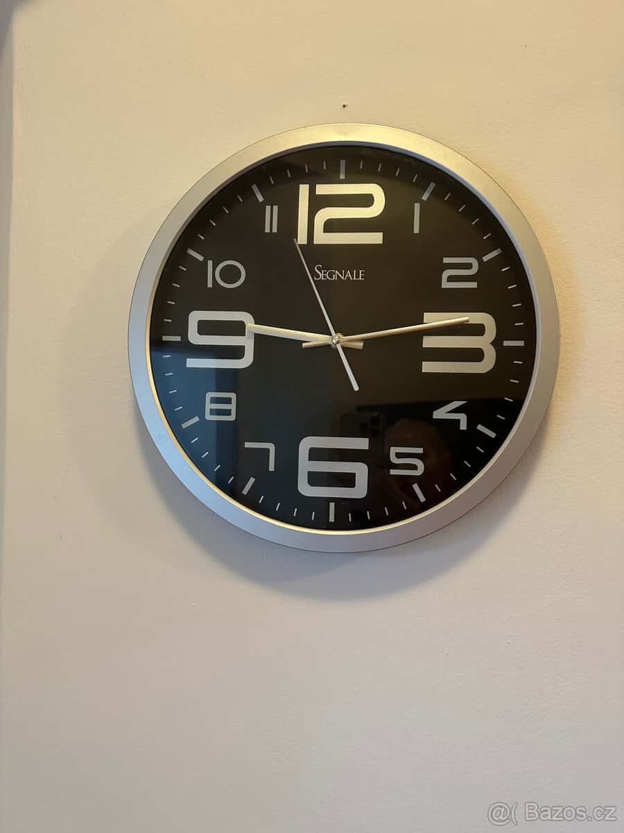 Nástěnné hodiny 2