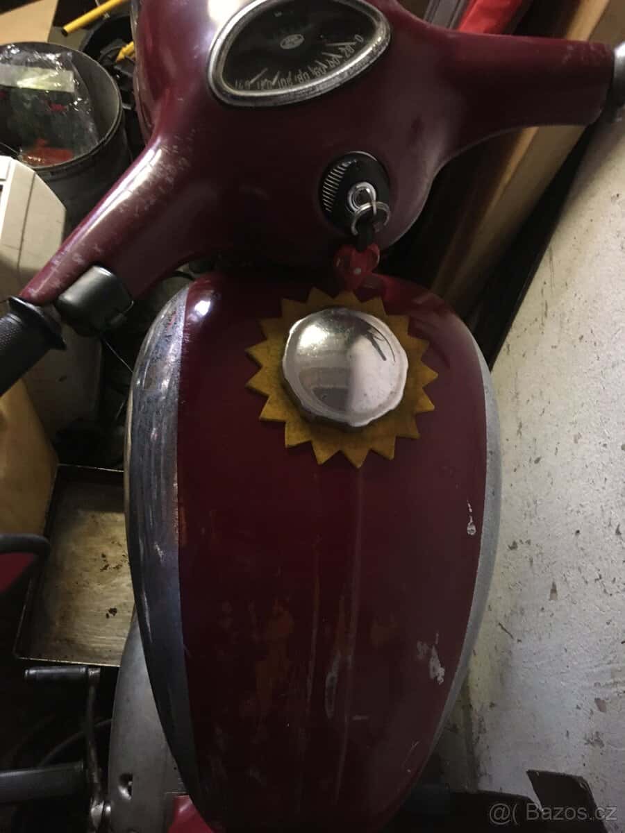 Jawa 250 panel 3