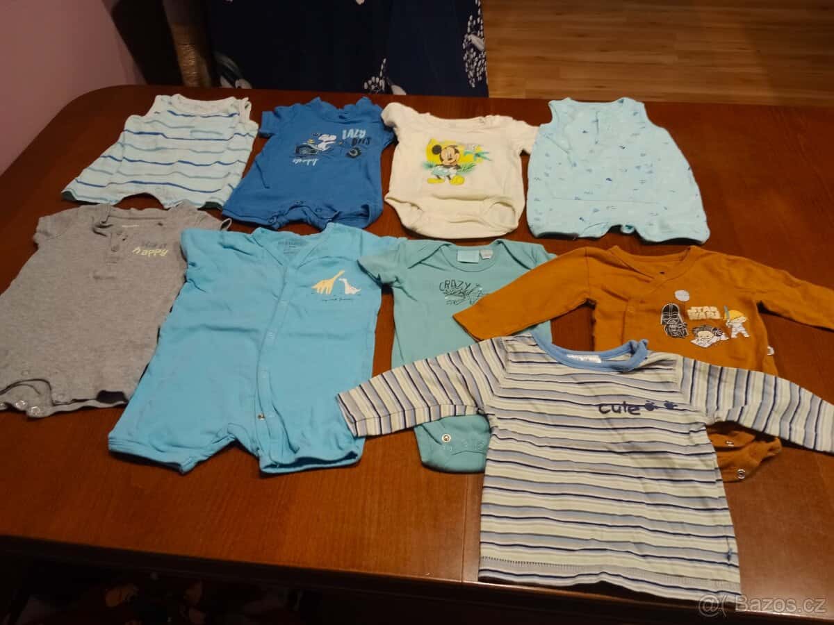Dětské oblečení 12