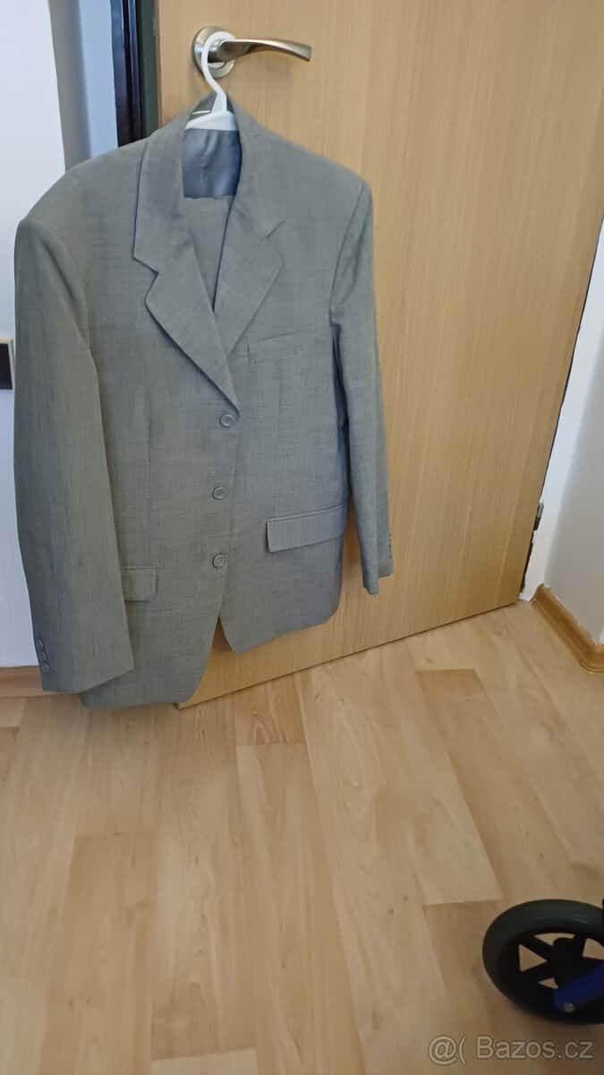 Prodám oblek 2