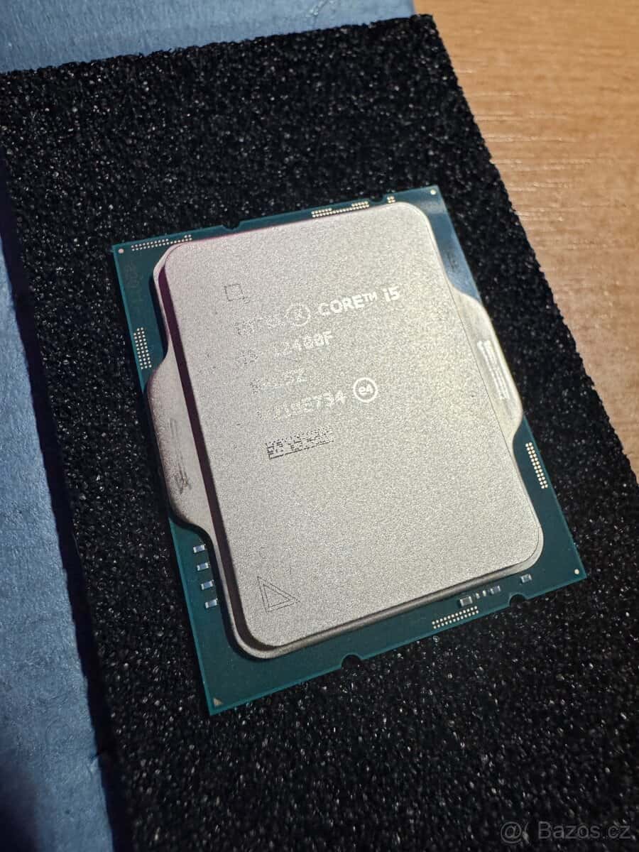 Intel i5 12400F 1