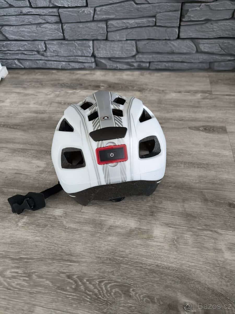 Cyklistická přilba 2