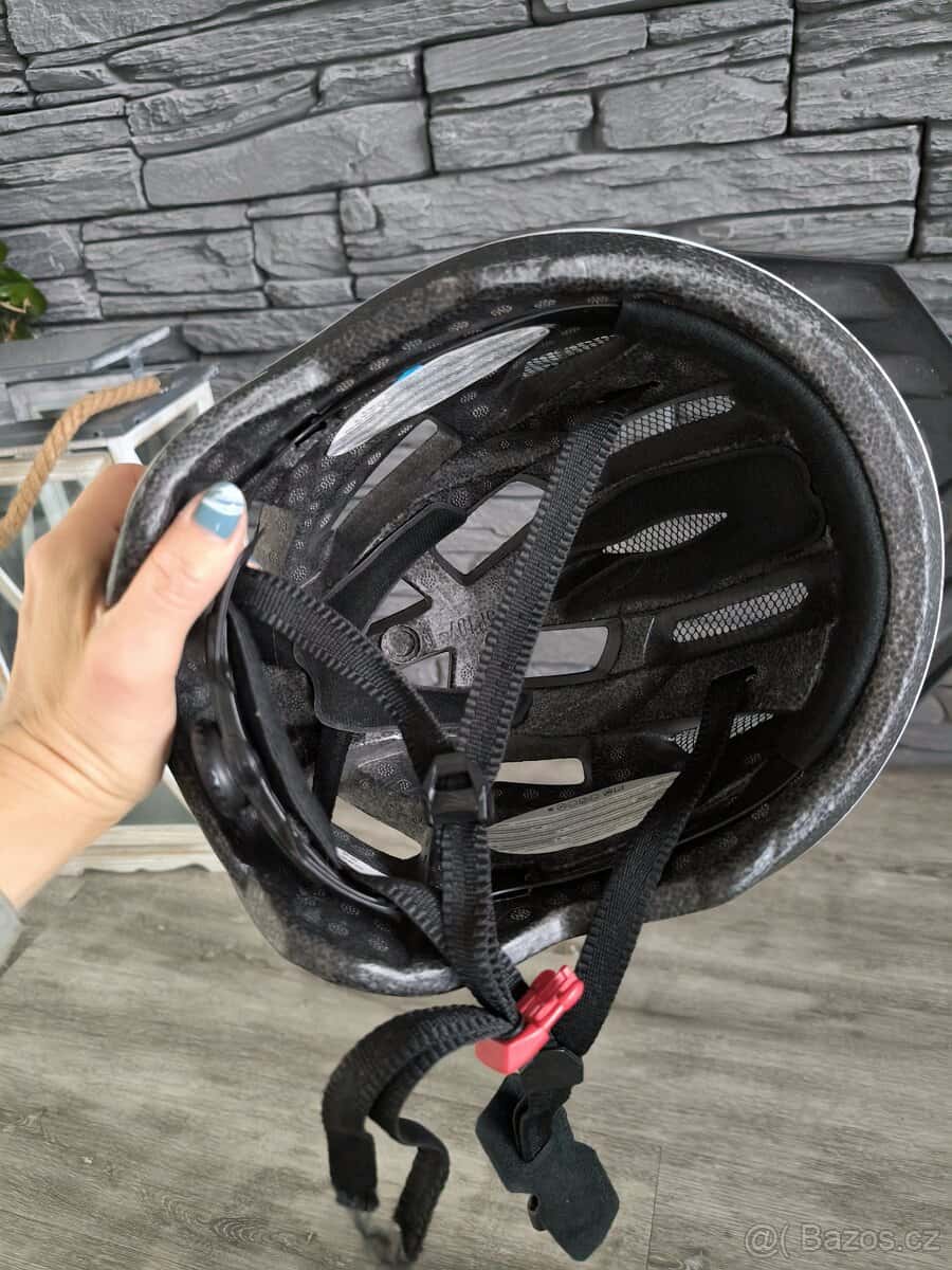 Cyklistická přilba 4