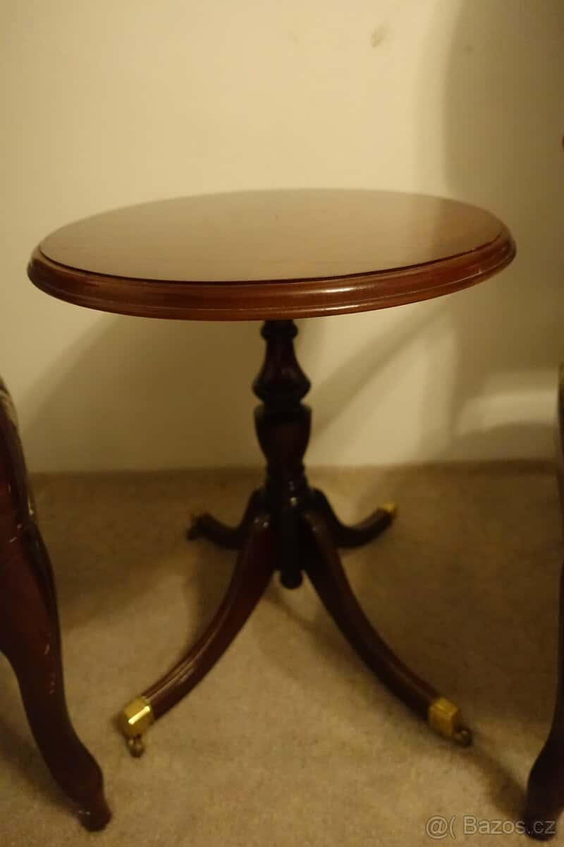 Stoličky a stolík 7