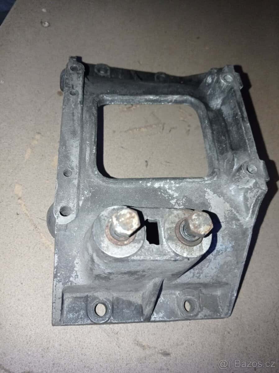 Multicar 22 držák 2