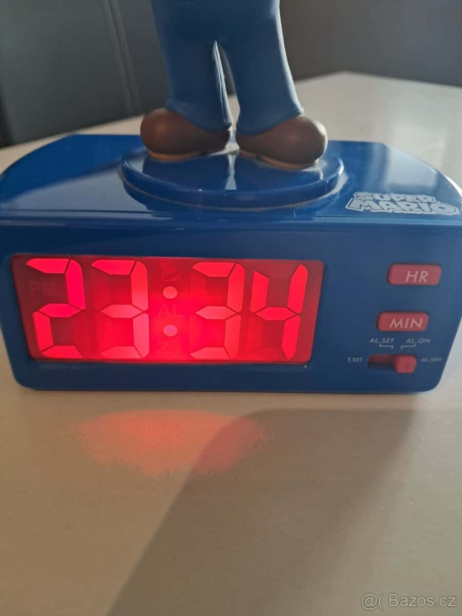 Super Mario budík 3