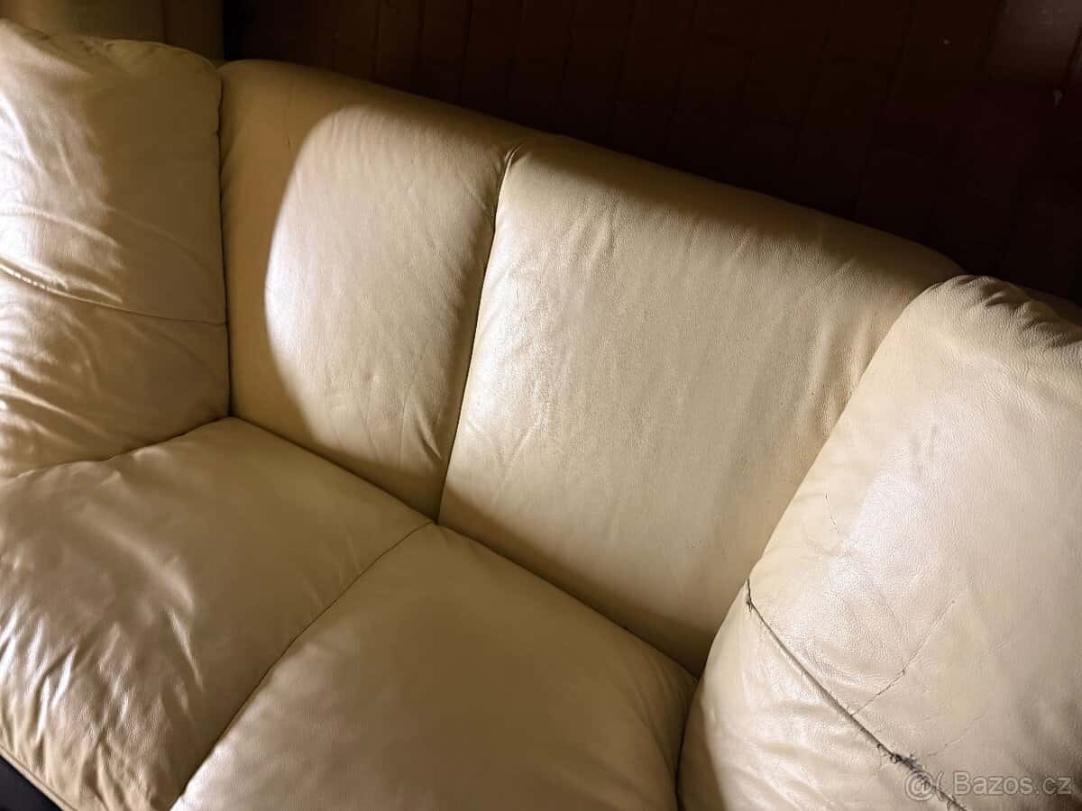 Prodám gauč 3