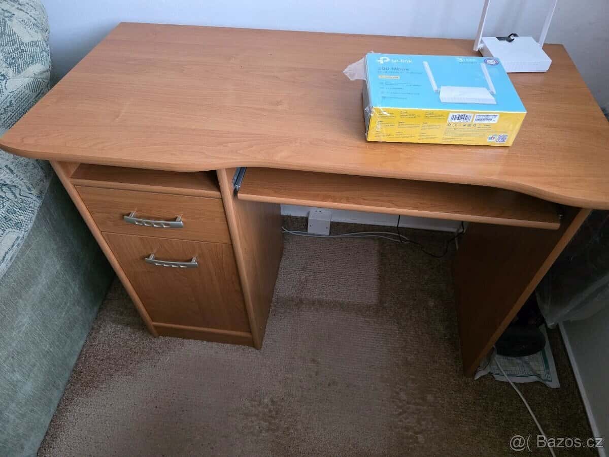 Psací stůl 1