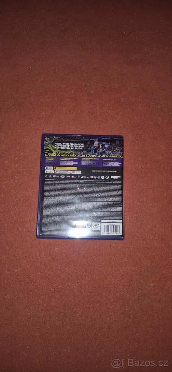 NHL24 PS5 3