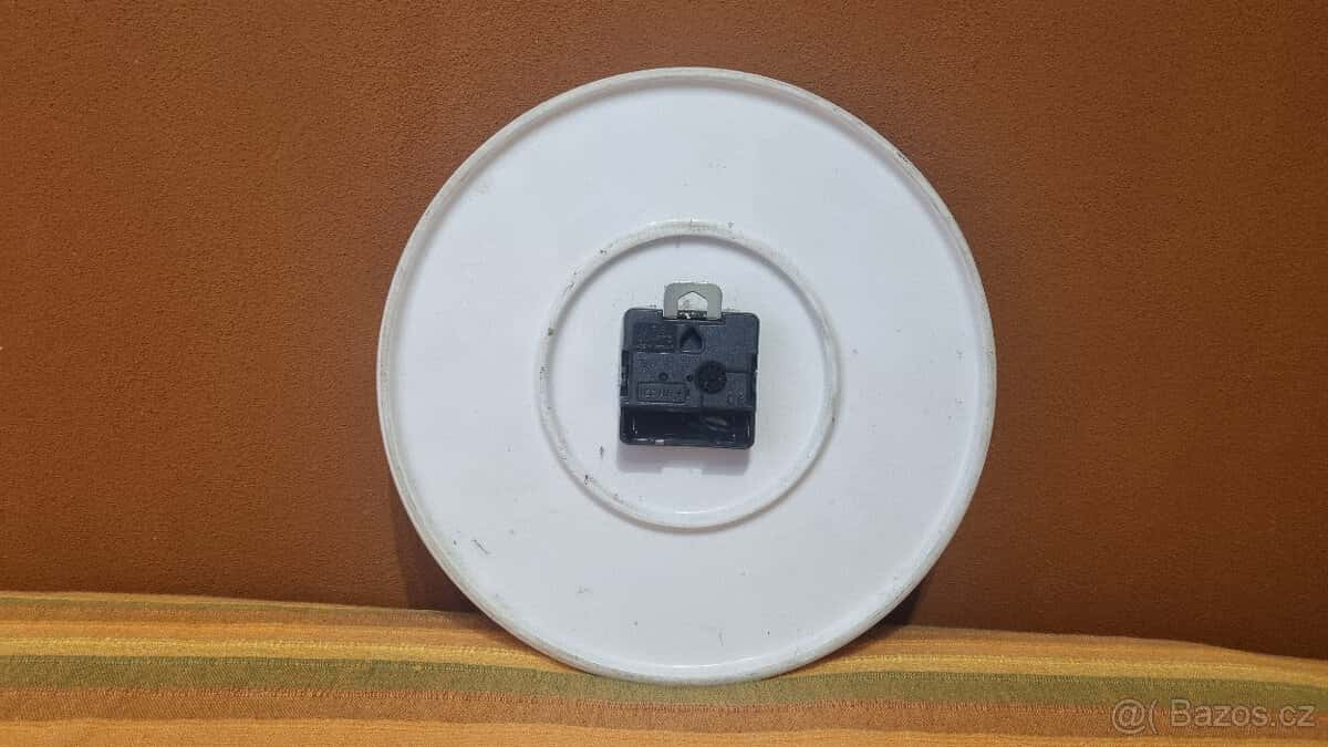 Keramické nástěnné hodiny 2