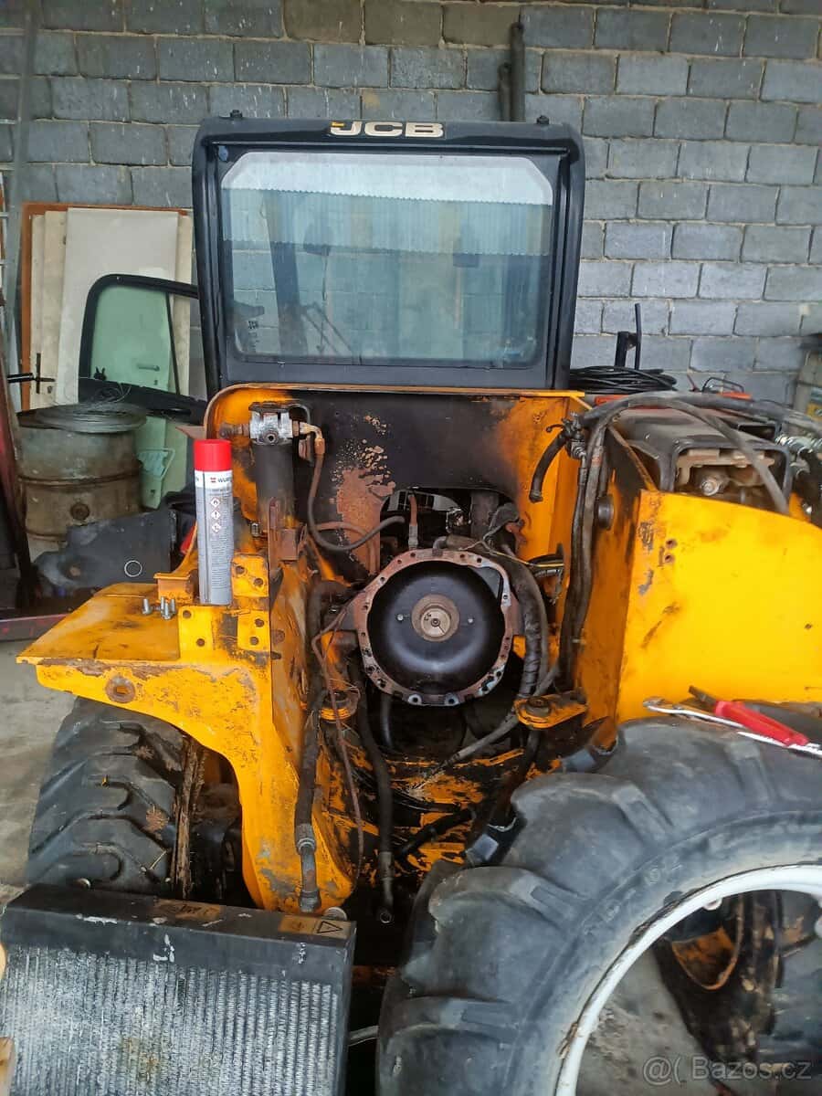 JCB 520-40 4