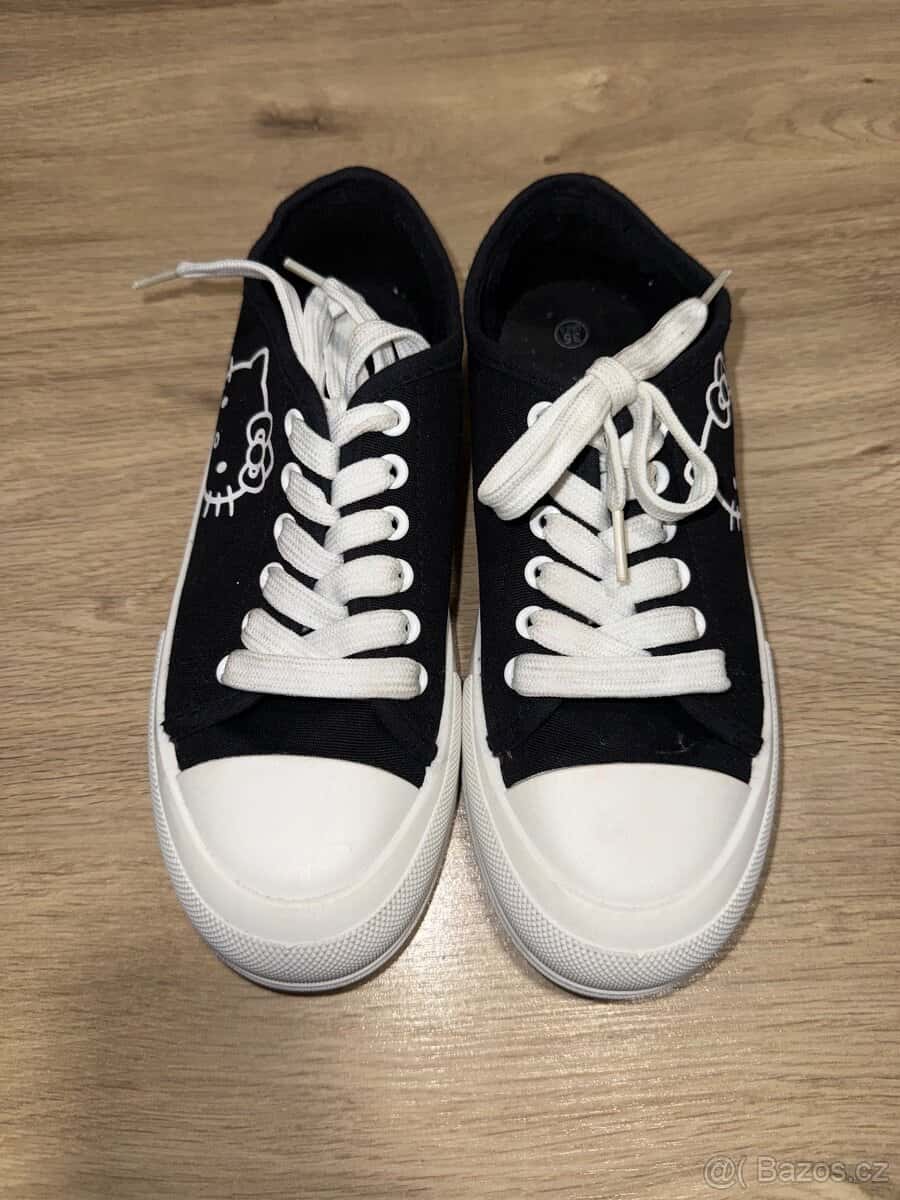 Dívčí boty Hello Kitty 4