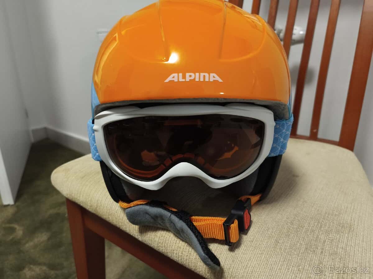 Dětská přilba + brýle 4