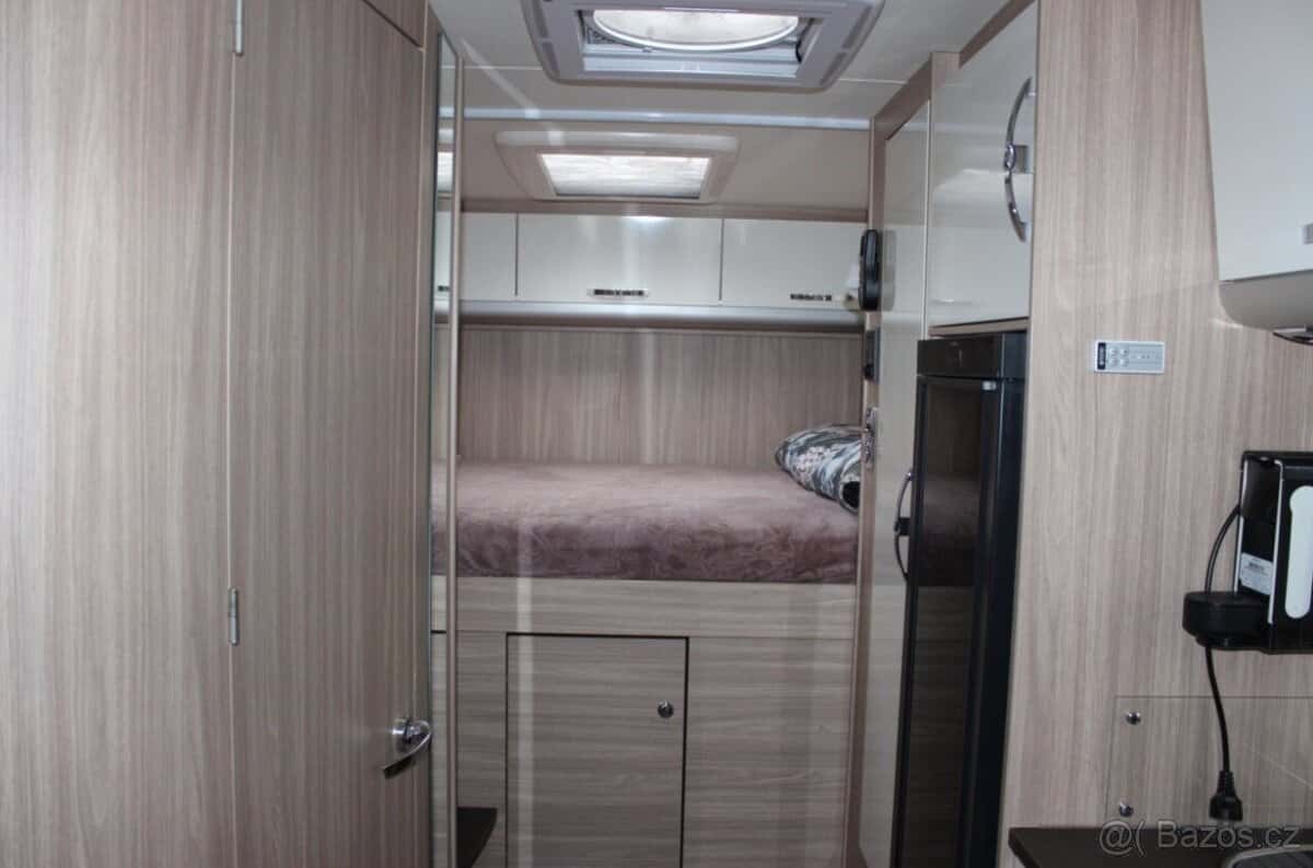 BURSTNER IXEO 710 14