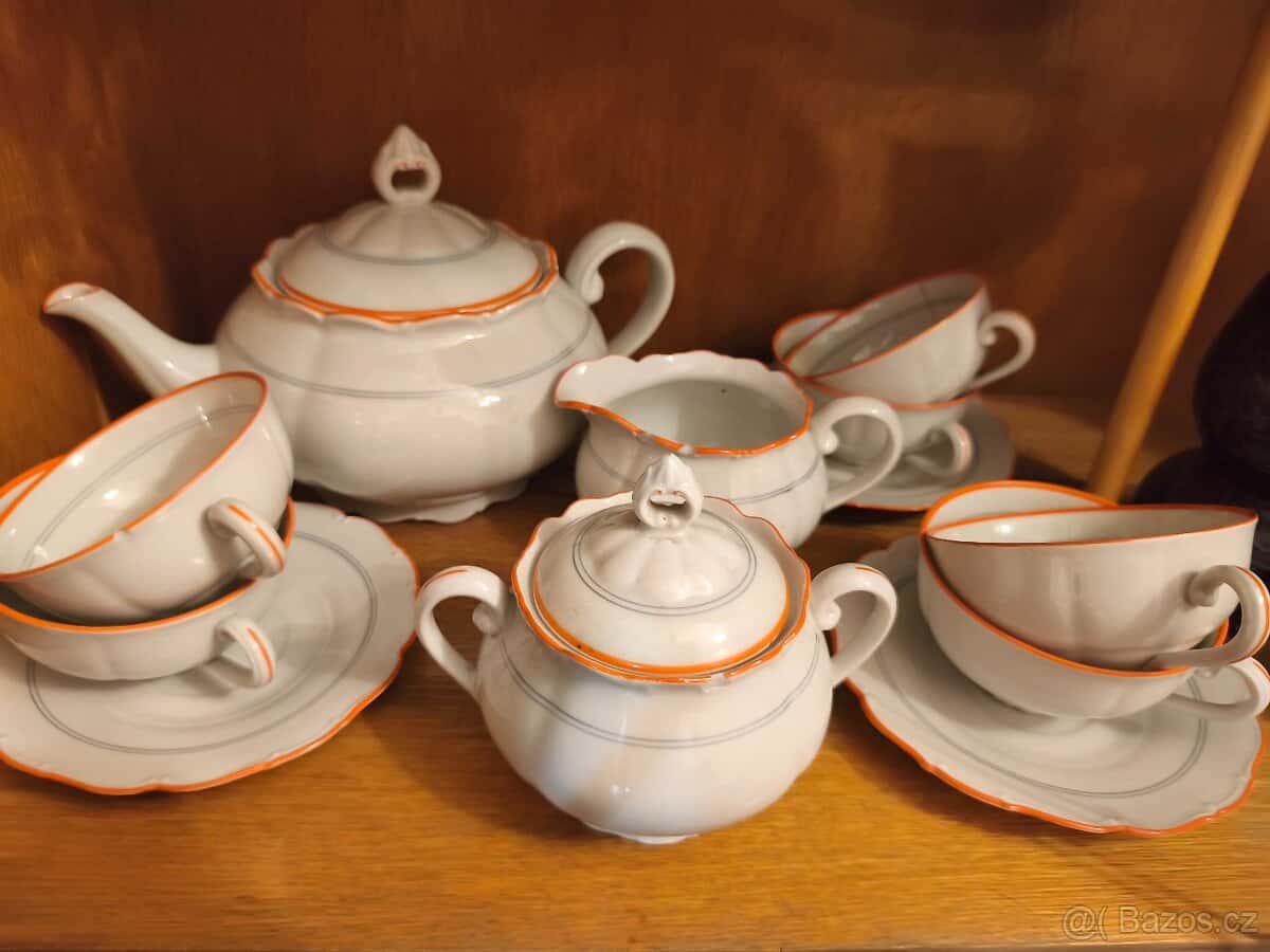 Starožitný servis 1