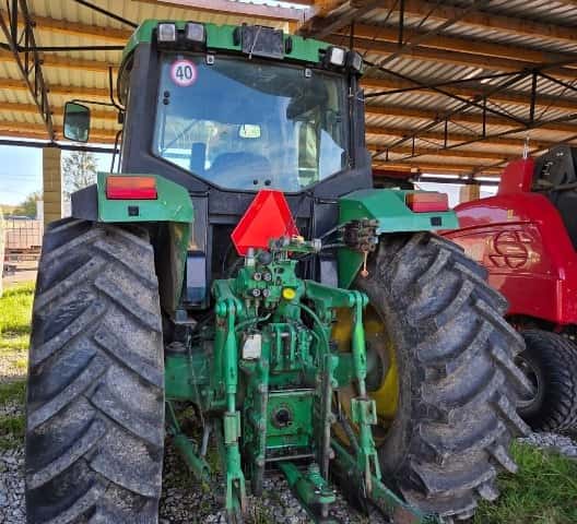 Traktor JD 6910 4