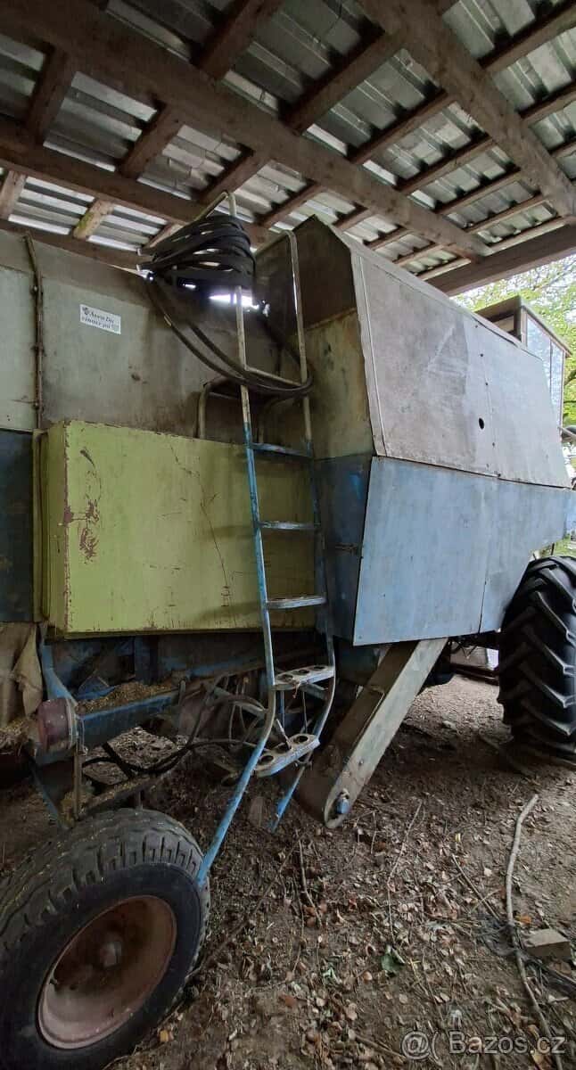 Prodám kombajn e512 2