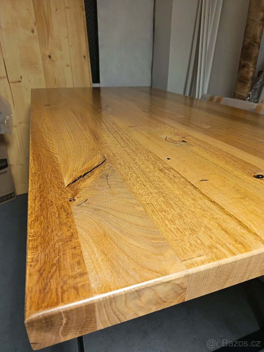 Dubový stůl 6
