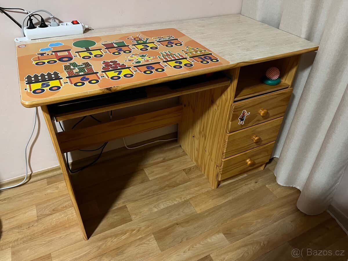 Psací stůl 1