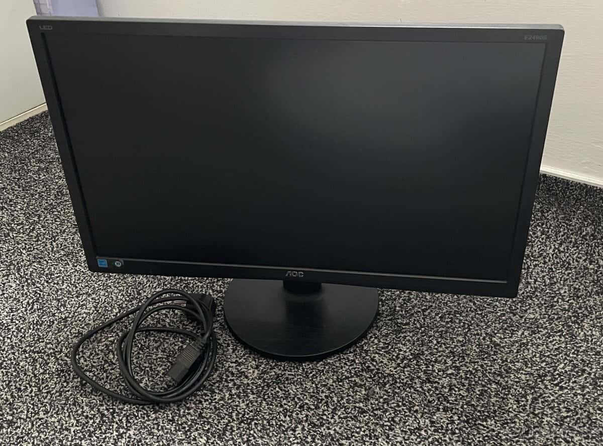 Monitor AOC 24” 1