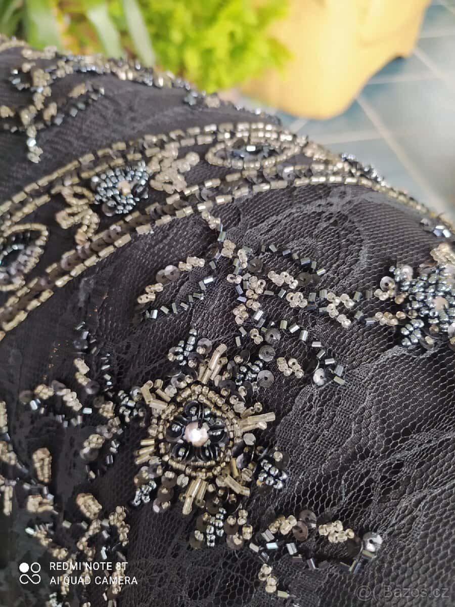 Společenské šaty 11