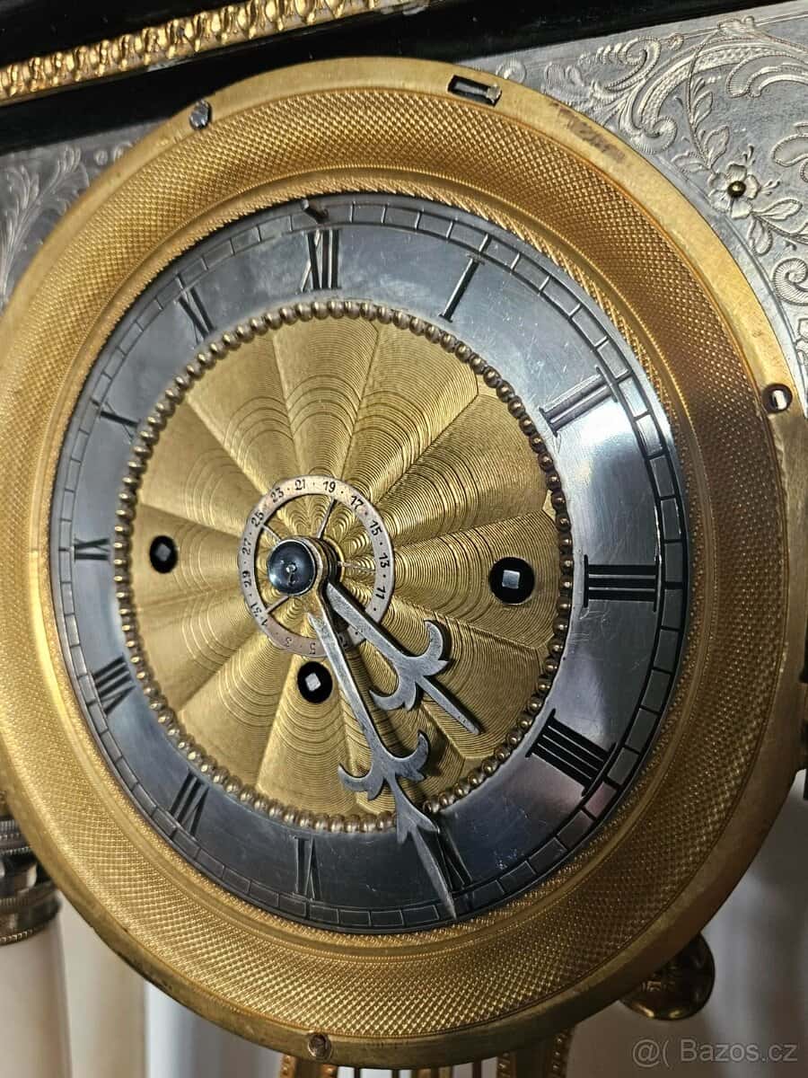 Starožitné hodiny 10
