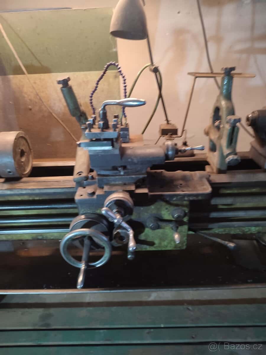 Soustruh na kov 6