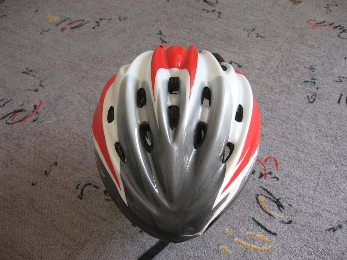 Cyklistická přilba 3