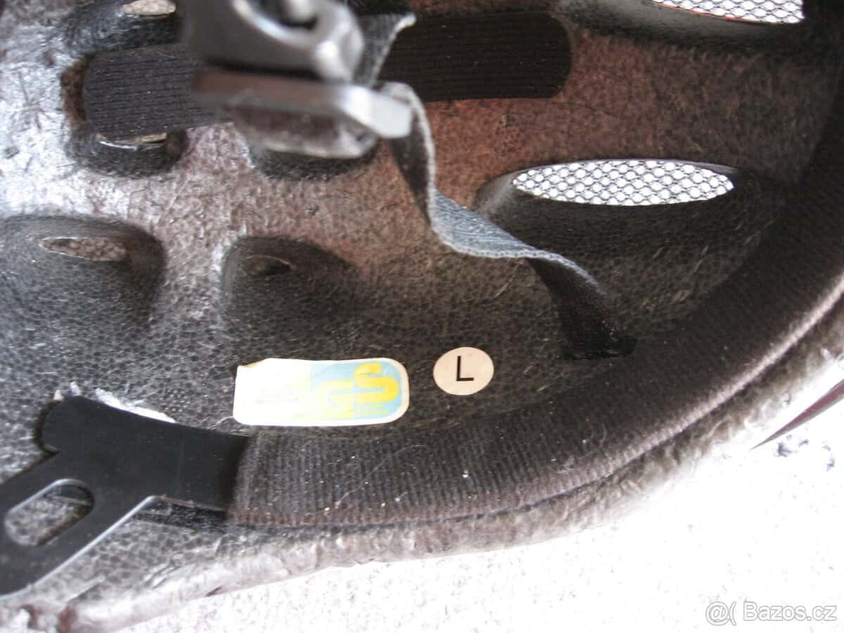 Cyklistická přilba 6