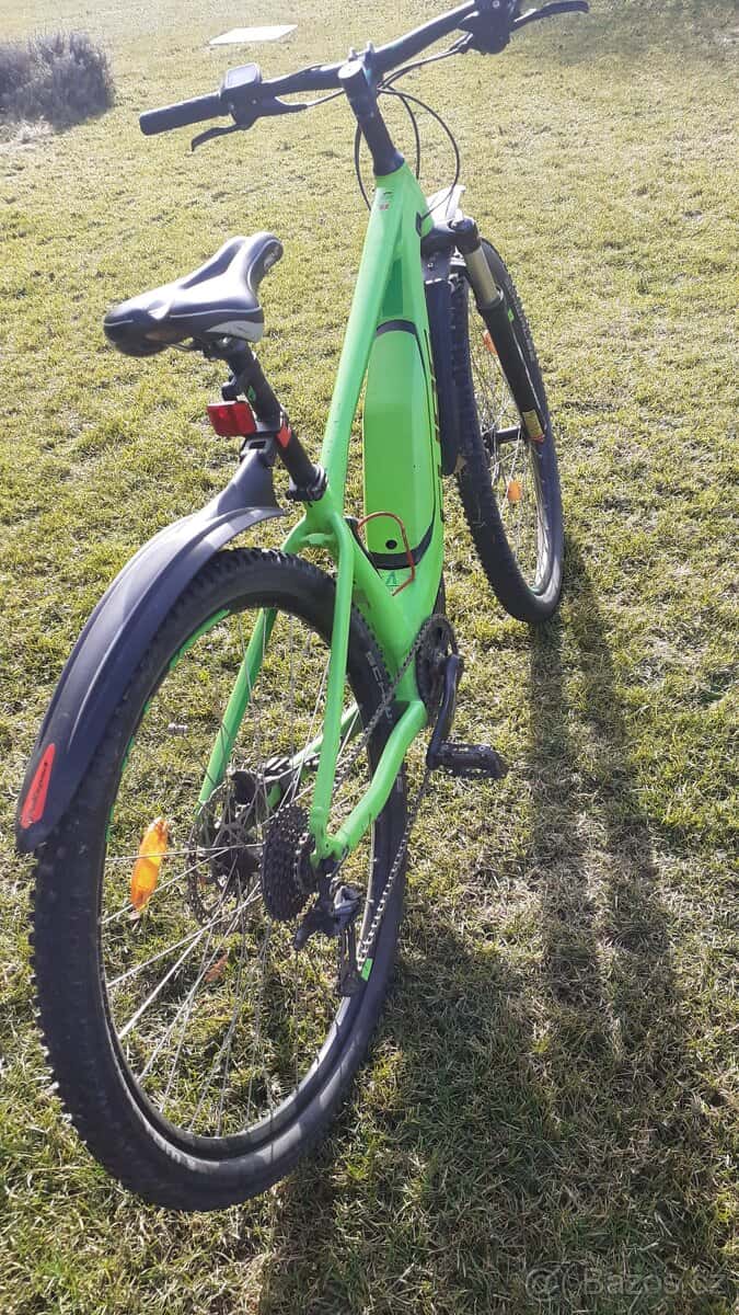 Dámské elektrokolo Cube. 2