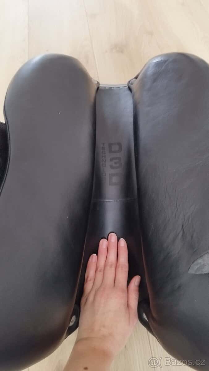 Drezurní sedlo Devoucoux 8