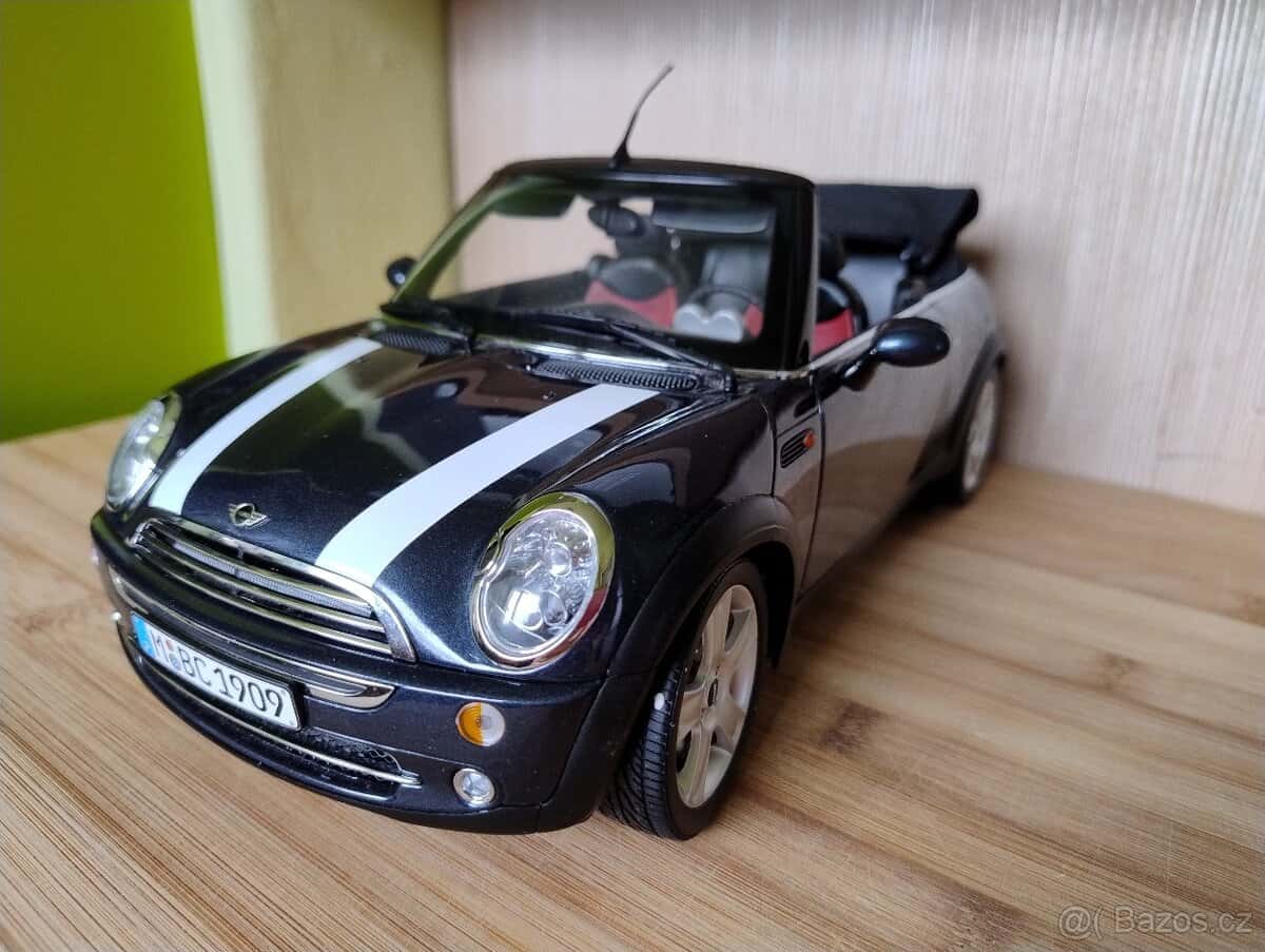 modely 1:12 4