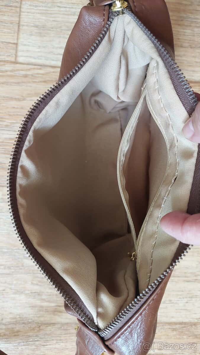 Hnědá kabelka 3