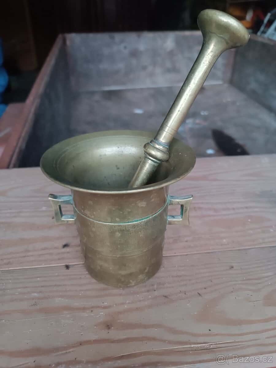 Mosazný hmoždíř 1