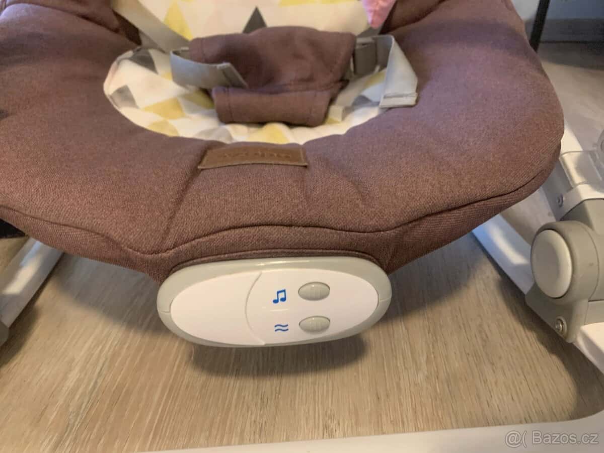 Dětské lehátko / houpátko 2